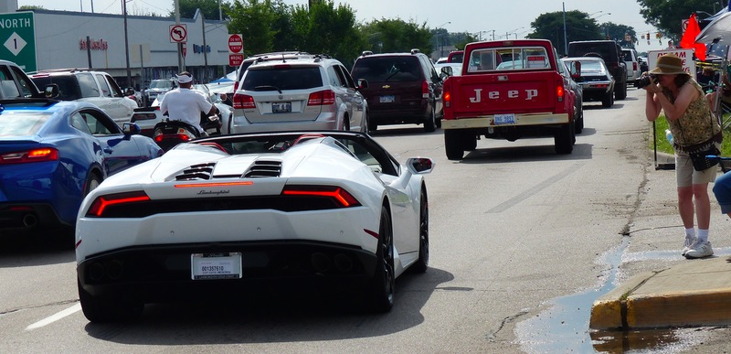 Illustration for article titled The Weirdest And Sexiest Cars That Showed Up To The Woodward Dream Cruise